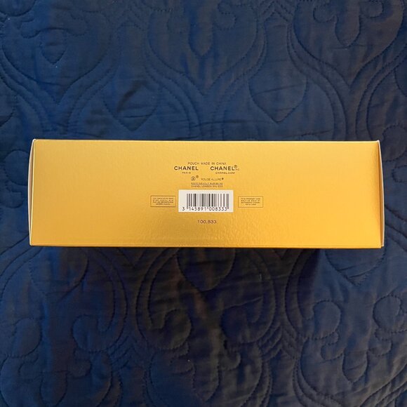 NEW CHANEL 3-Pc. Ultimate Allure Makeup Set w/ White Pouch, Lipstick and Mascara - Picture 6 of 11